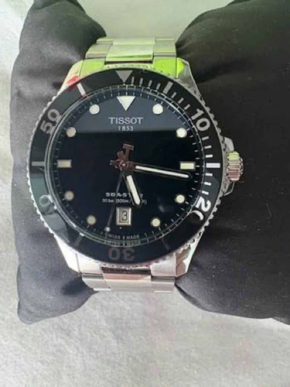 Tissot Men's Black Dial Stainless Steel Bracelet Watch